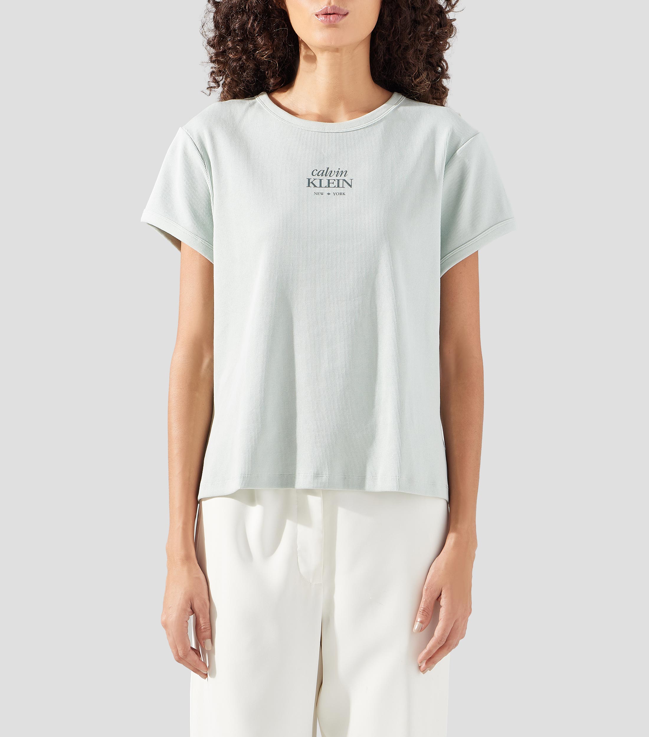 Playera cuello redondo manga corta lisa Mujer